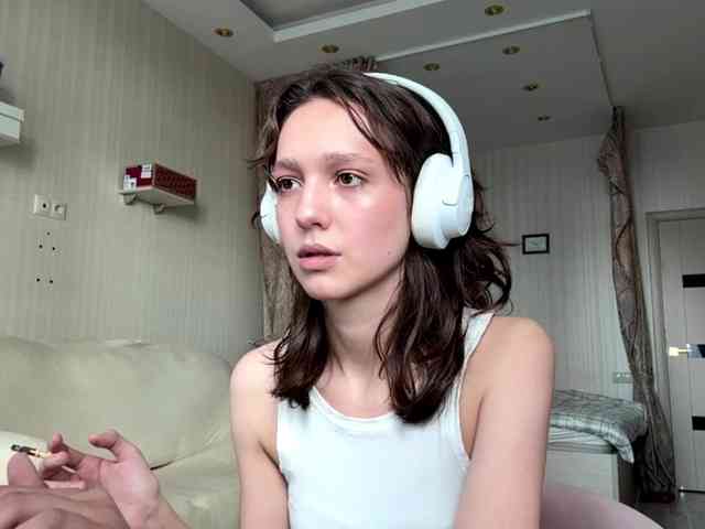 SunniCunningan webcam