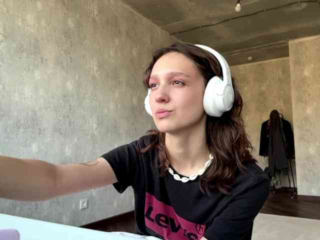 SunniCunningan webcam