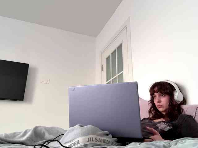 SunniCunningan webcam