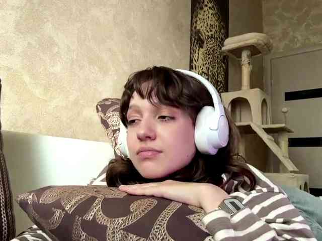 SunniCunningan webcam