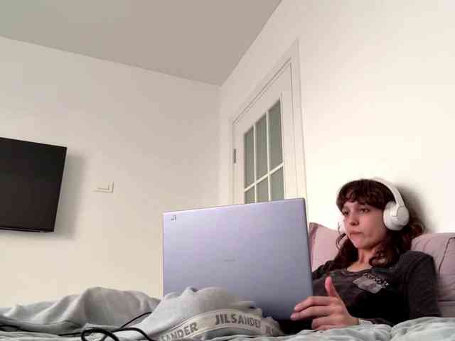 SunniCunningan webcam
