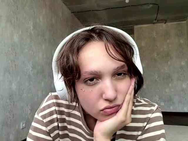 SunniCunningan webcam