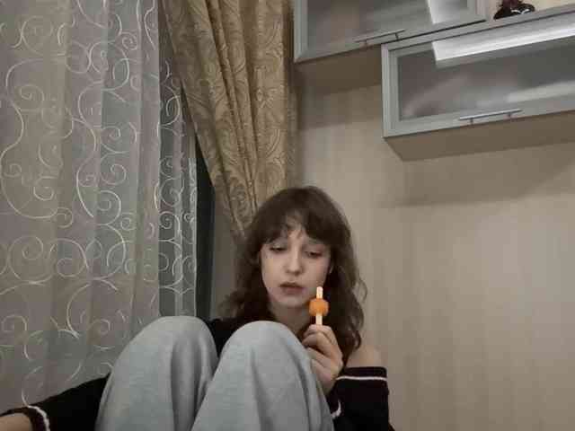 SunniCunningan webcam