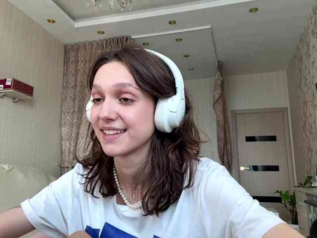 SunniCunningan webcam