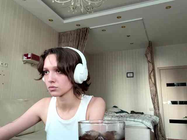 SunniCunningan webcam