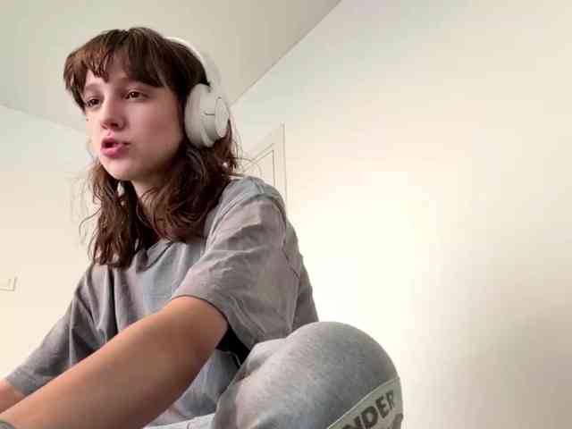 SunniCunningan webcam