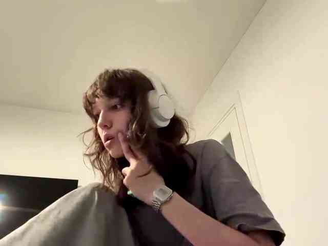 SunniCunningan webcam
