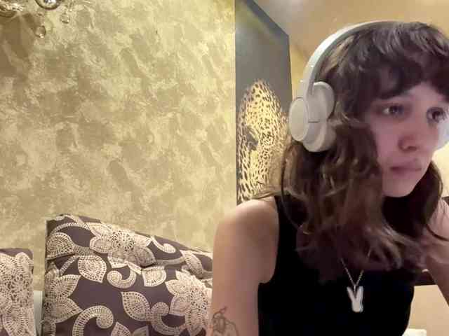 SunniCunningan webcam
