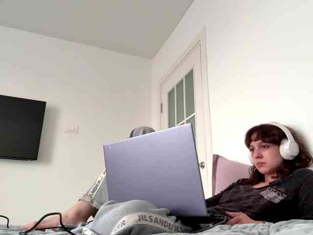 SunniCunningan webcam