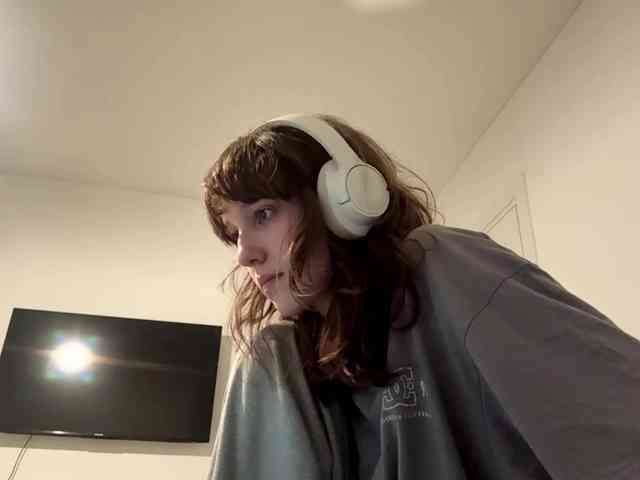 SunniCunningan webcam