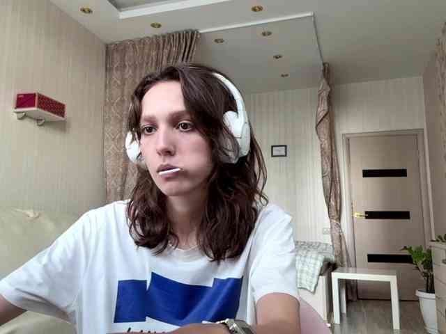 SunniCunningan webcam