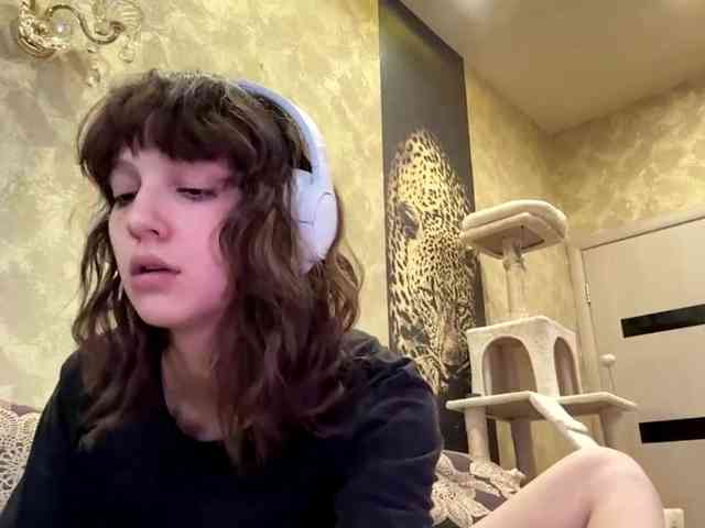 SunniCunningan webcam