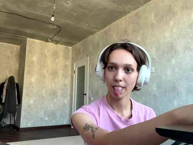 SunniCunningan webcam