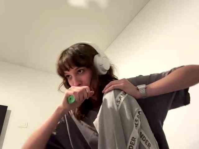 SunniCunningan webcam