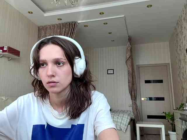 SunniCunningan webcam