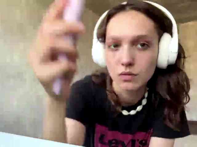 SunniCunningan webcam