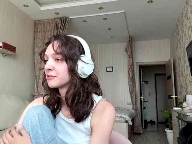 SunniCunningan webcam