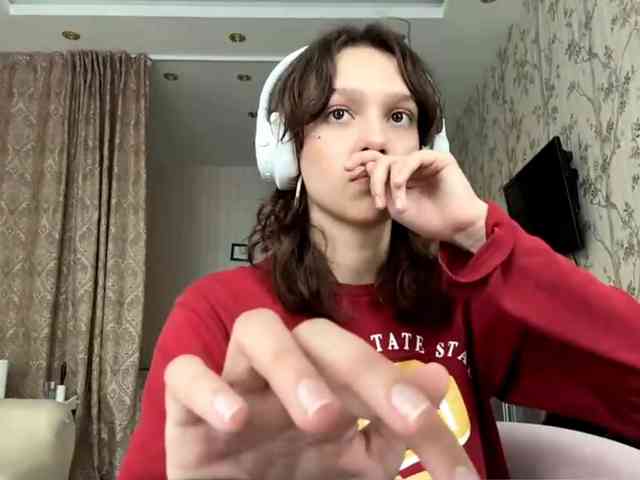 SunniCunningan webcam