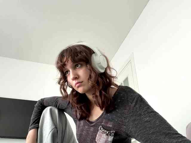 SunniCunningan webcam