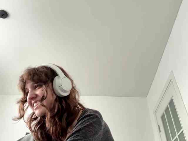 SunniCunningan webcam
