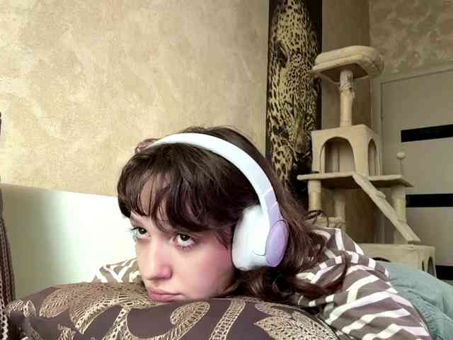SunniCunningan webcam