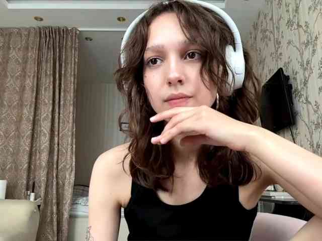 SunniCunningan webcam