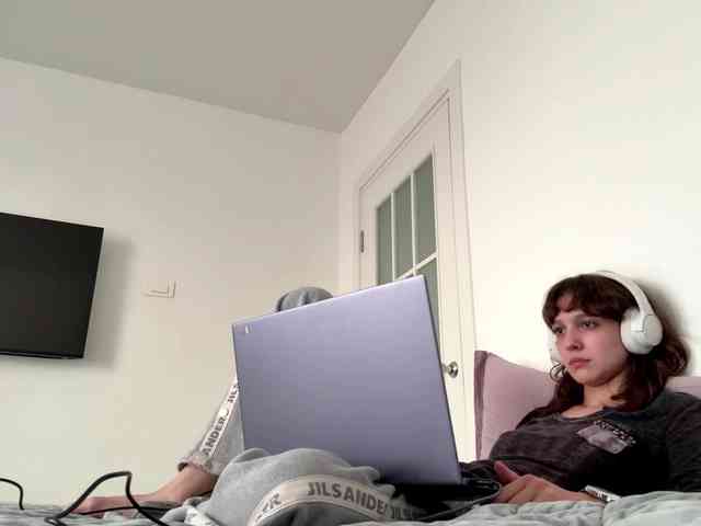 SunniCunningan webcam