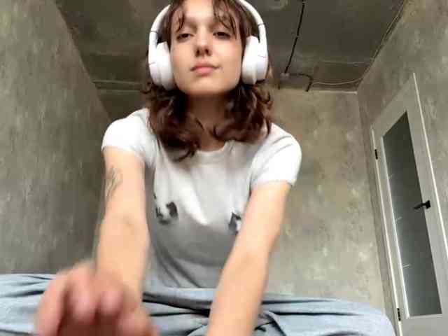 SunniCunningan webcam