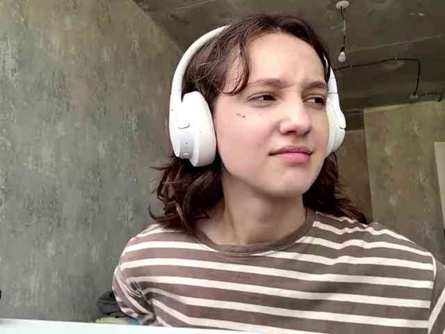 SunniCunningan webcam