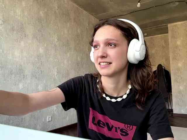 SunniCunningan webcam