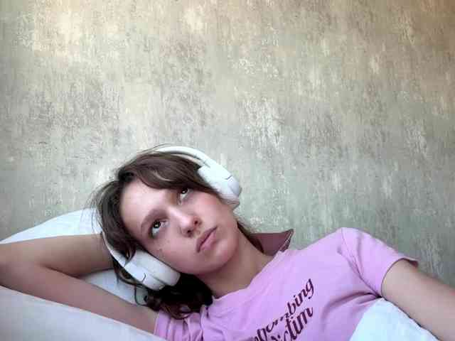 SunniCunningan webcam