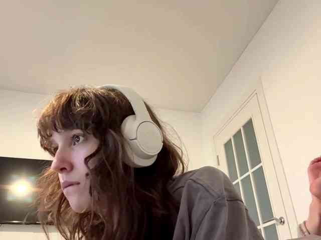 SunniCunningan webcam