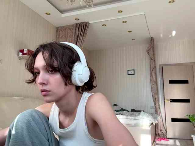 SunniCunningan webcam