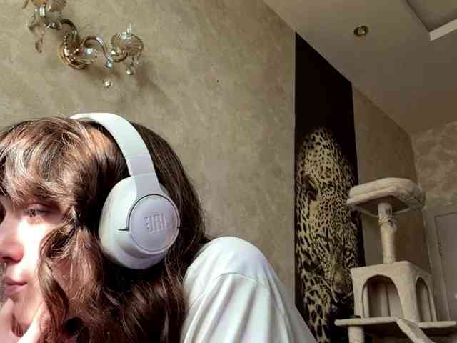 SunniCunningan webcam