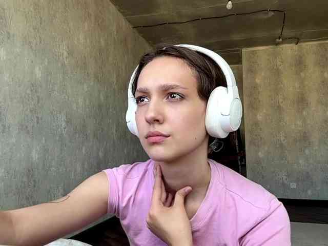 SunniCunningan webcam