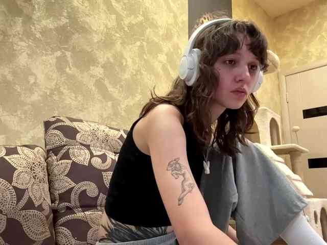 SunniCunningan webcam
