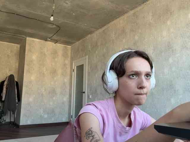 SunniCunningan webcam