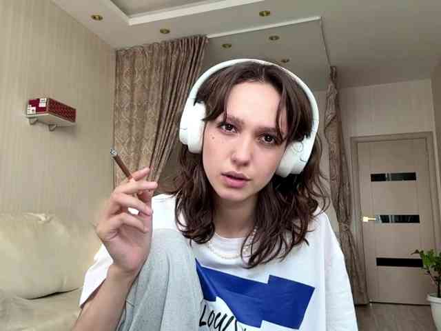 SunniCunningan webcam