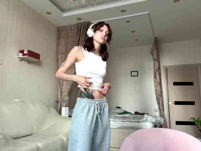 SunniCunningan webcam