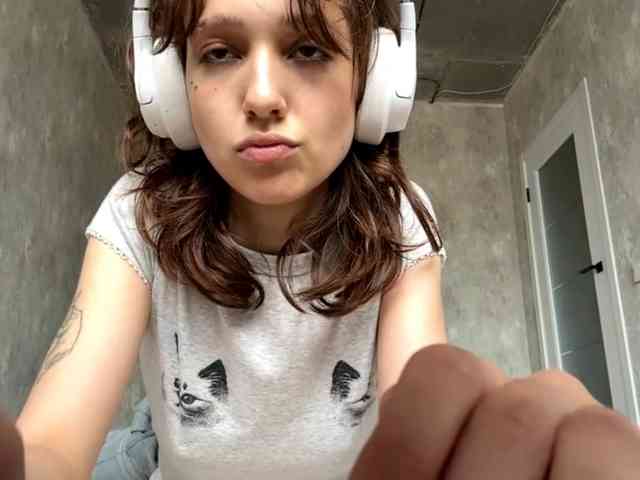 SunniCunningan webcam