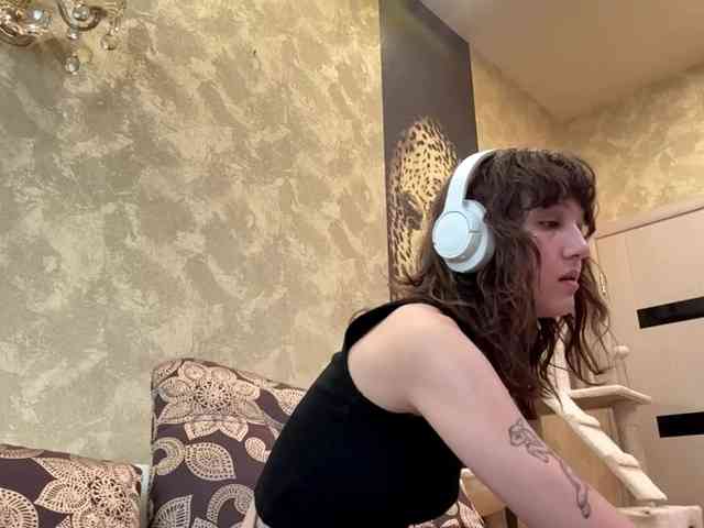 SunniCunningan webcam