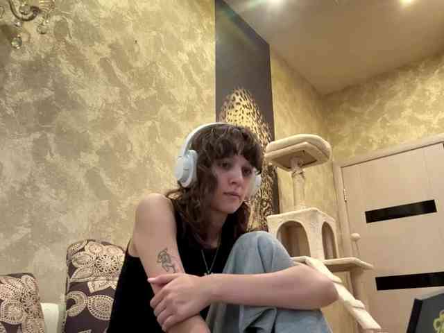 SunniCunningan webcam
