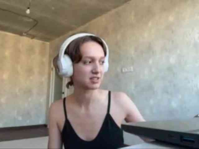 SunniCunningan webcam