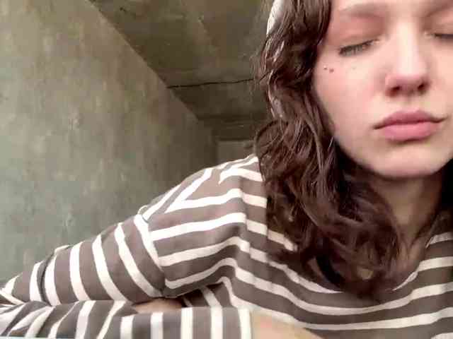 SunniCunningan webcam