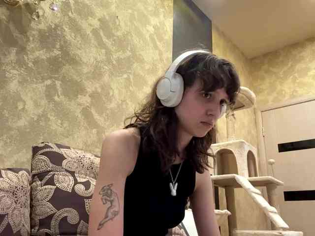 SunniCunningan webcam