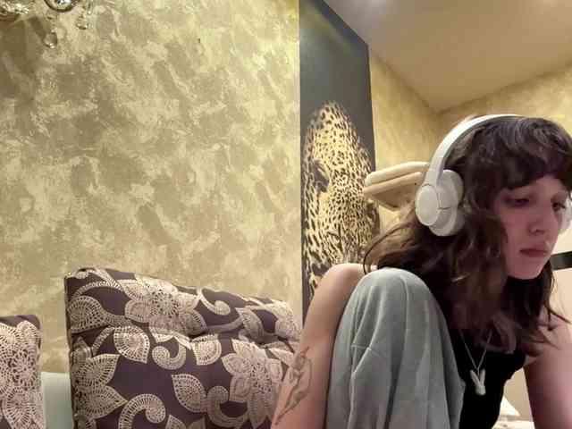 SunniCunningan webcam