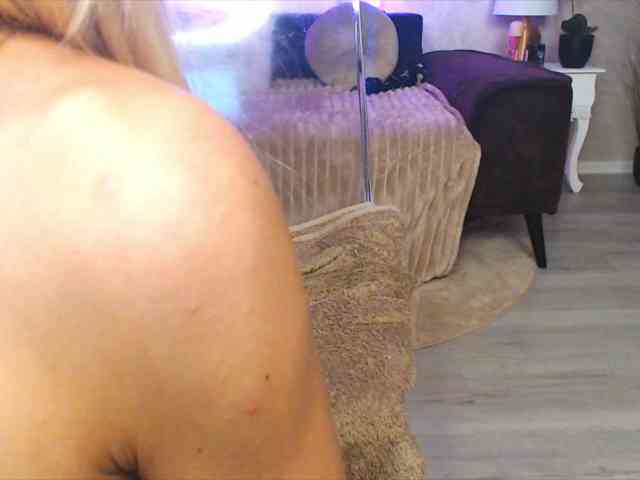 DezireeDoly webcam