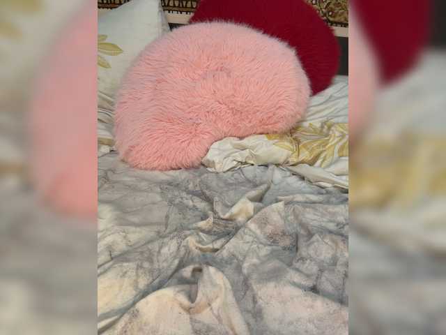 Kitti2918 live cam on BongaCams