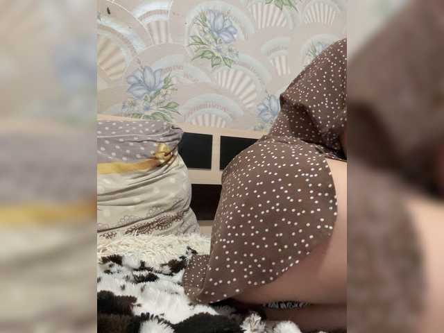 Kitti2918 live cam on BongaCams