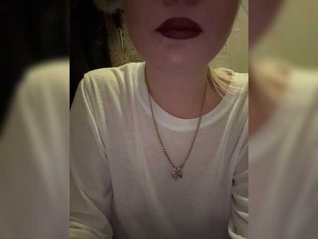 Kitti2918 live cam on BongaCams